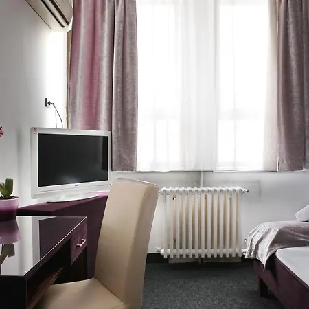 Tash 住宿加早餐酒店 贝尔格莱德