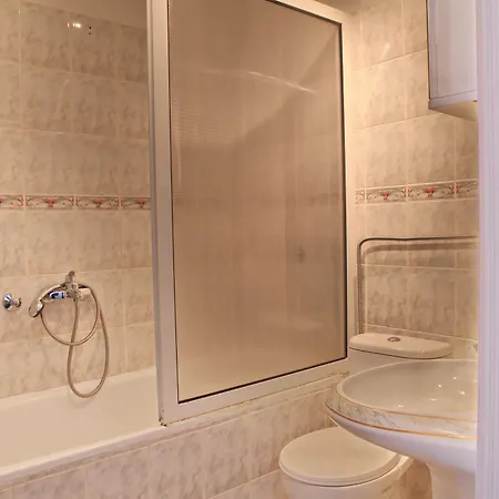 住宿加早餐酒店 Tash 3*