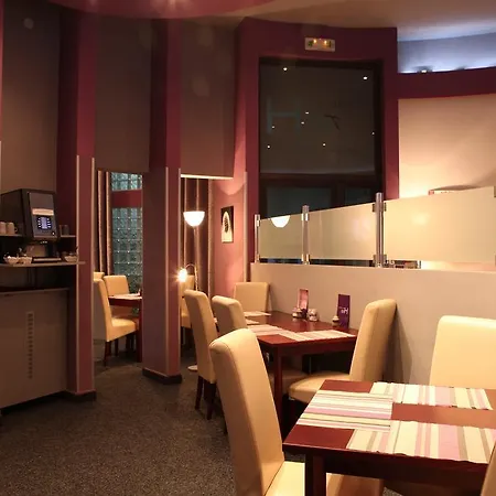 住宿加早餐酒店 Tash 3*