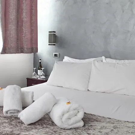 住宿加早餐酒店 Tash 3*