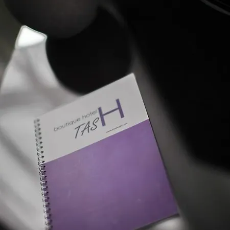 Tash 住宿加早餐酒店 3*