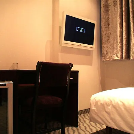 住宿加早餐酒店 Tash 3*