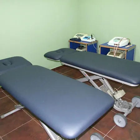 Tash 住宿加早餐酒店 3*